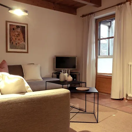 Evi Huber Apartment *